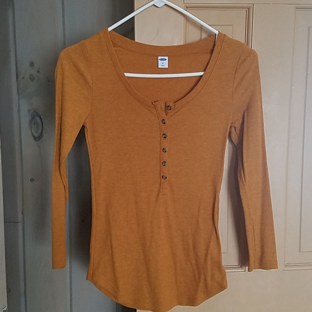 Old Navy Top XS 💛